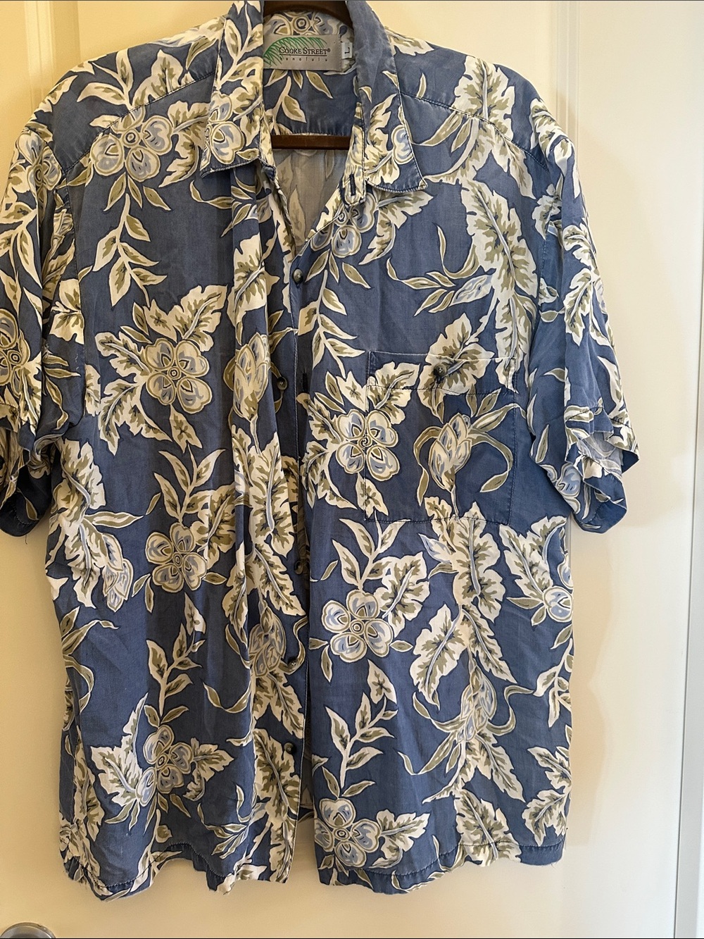 Vintage Cooke Street Navy Blue Floral Short-Sleeve Button-Up Shirt